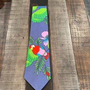 Mai-Tie Parrot Tie